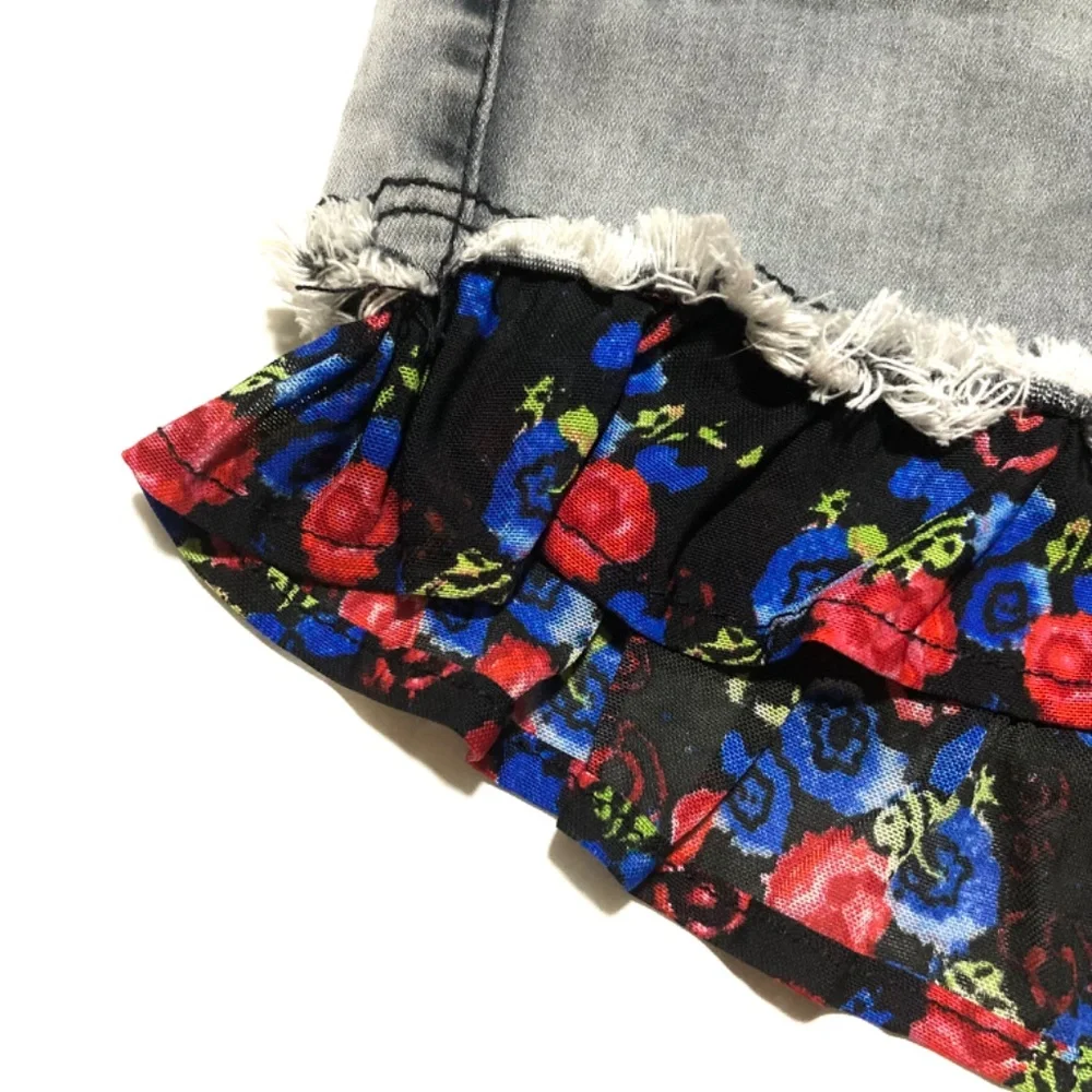 Angel Premium Ruffled Shorts - Picture 2 of 7
